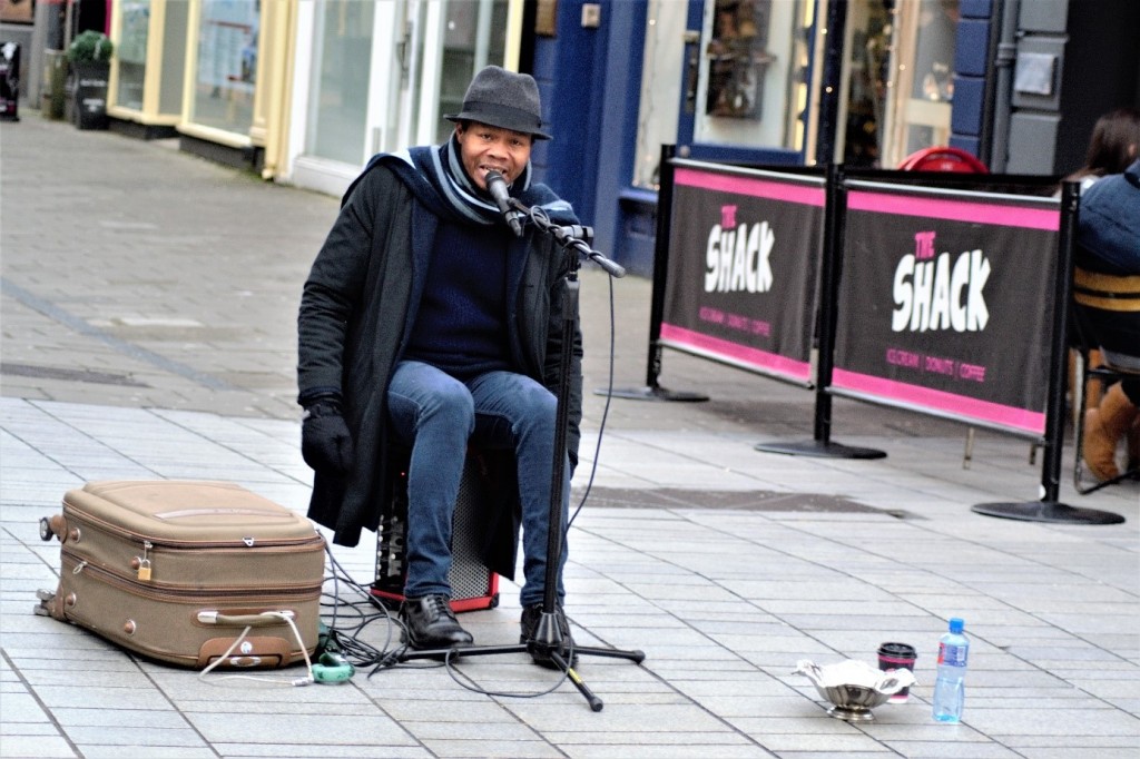 Street Music à Cork  Artistes Artistes de rue Chanteur Irland IRLANDE Music Musicien Musique